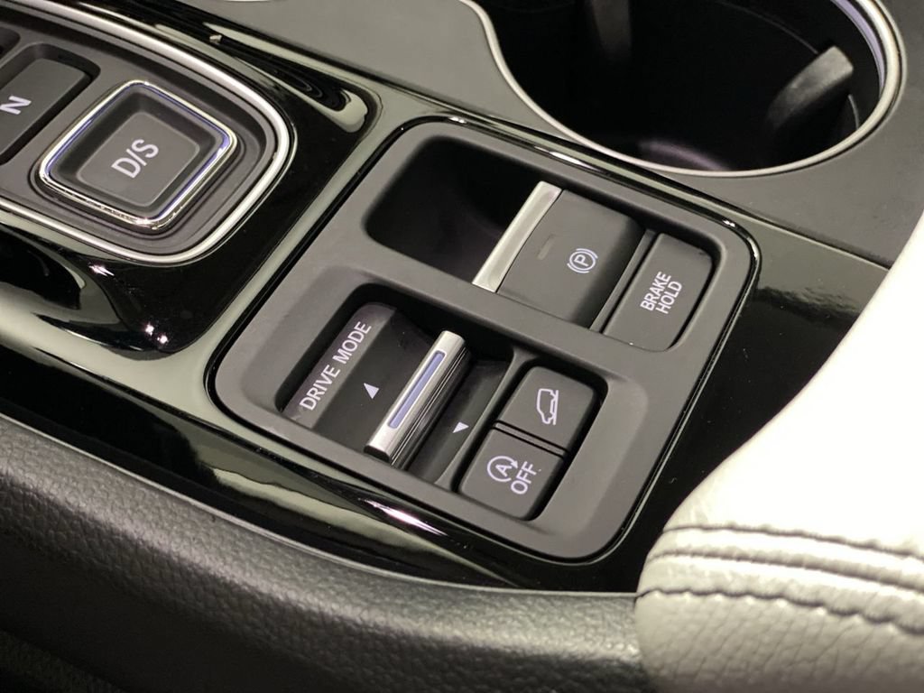 Used 2025 Honda Pilot Touring image 43