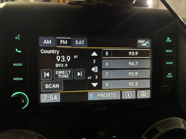 Used 2015 Jeep Wrangler Unlimited Sahara w/ Dual Top Group image 40