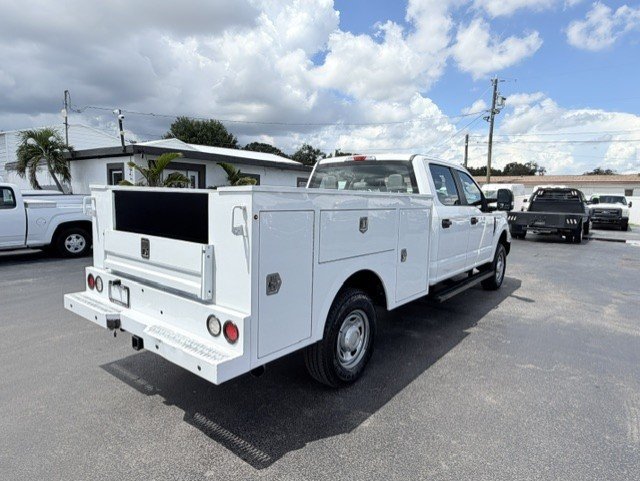 Used 2019 Ford F250 XL w/ Power Equipment Group AWD/4WD image 6