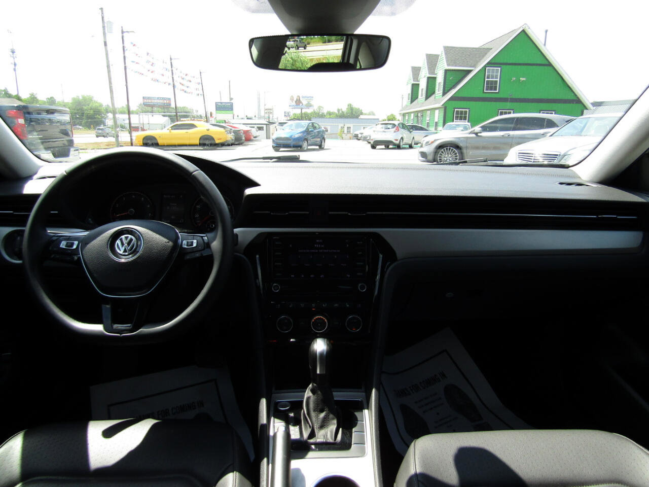 Used 2022 Volkswagen Passat 2.0T SE image 9