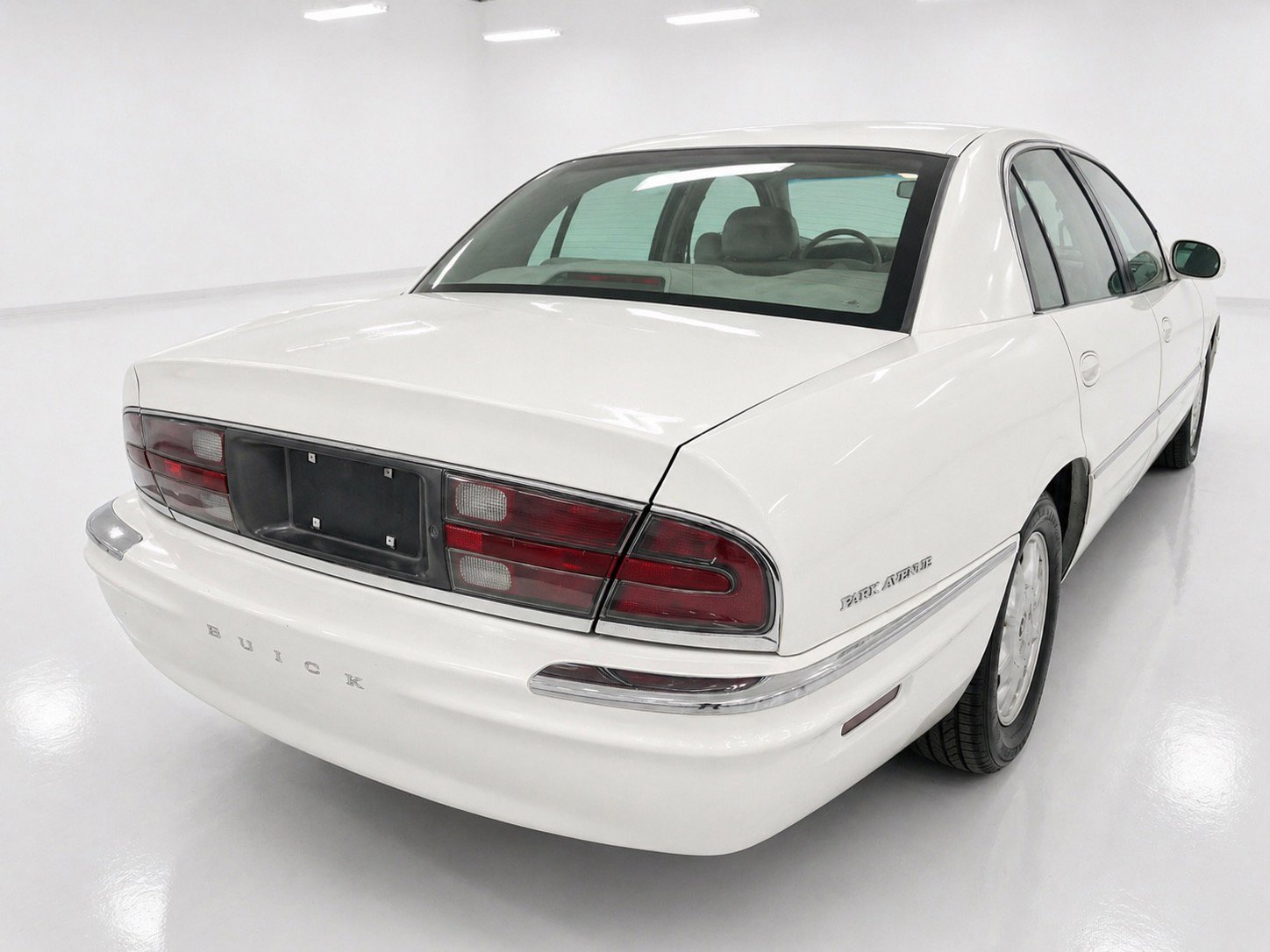 Used 2002 Buick Park Avenue FWD image 3