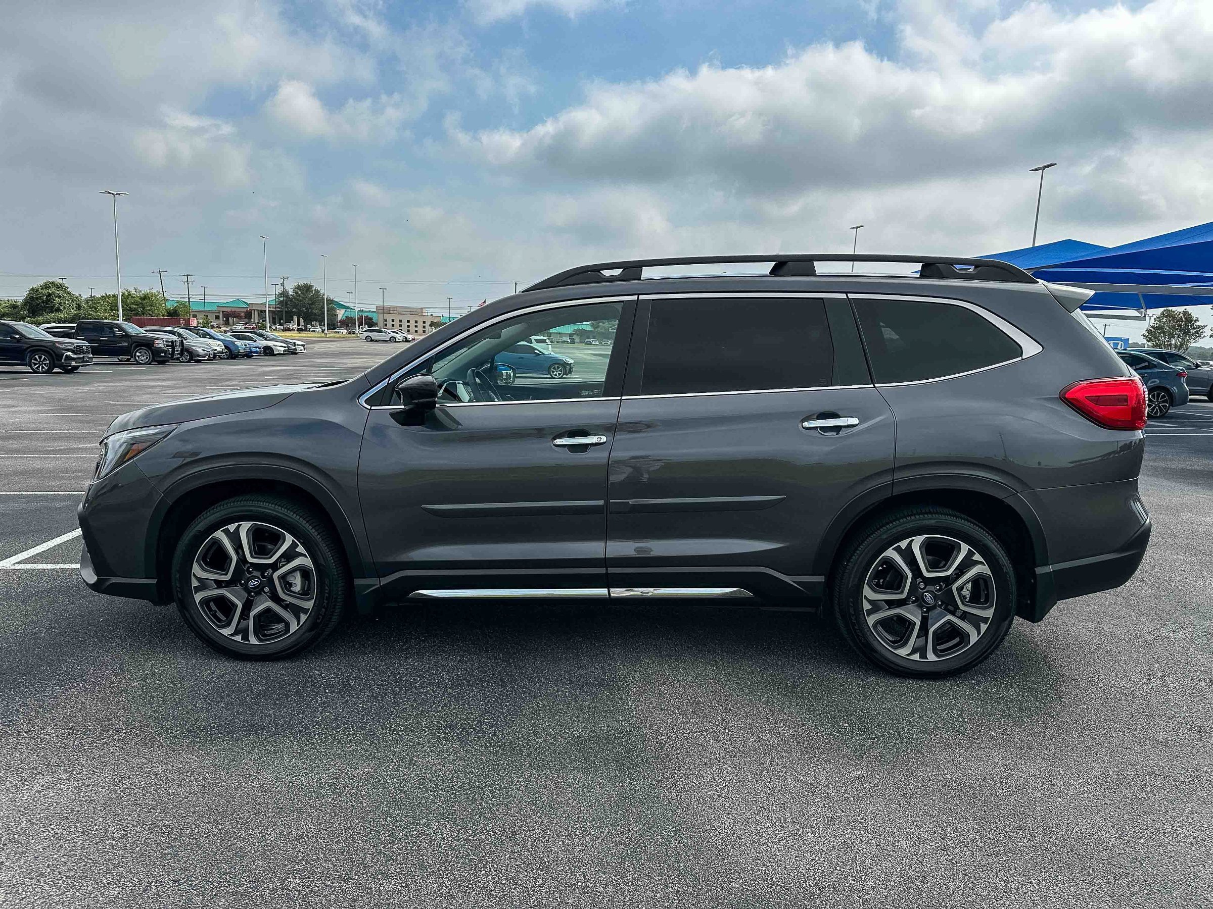Used 2024 Subaru Ascent Touring AWD/4WD image 9