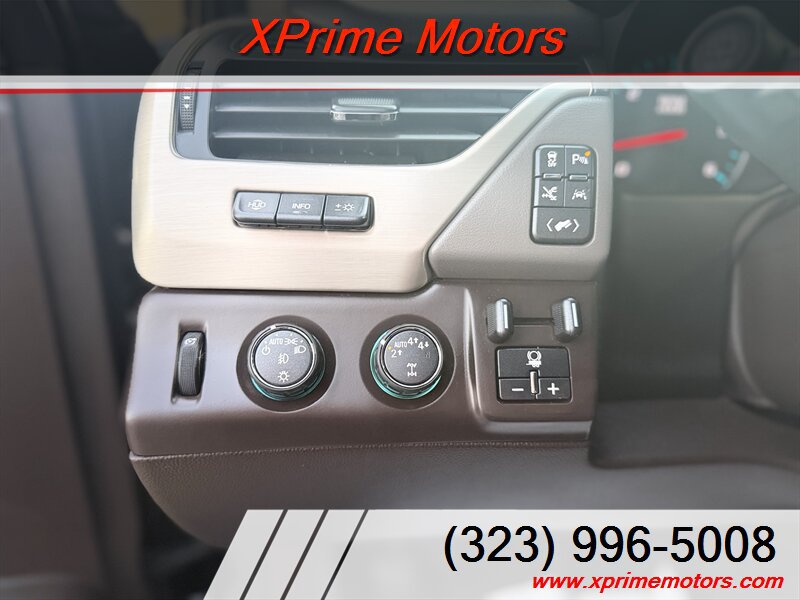 Used 2017 GMC Yukon XL Denali w/ Open Road Package AWD/4WD image 19