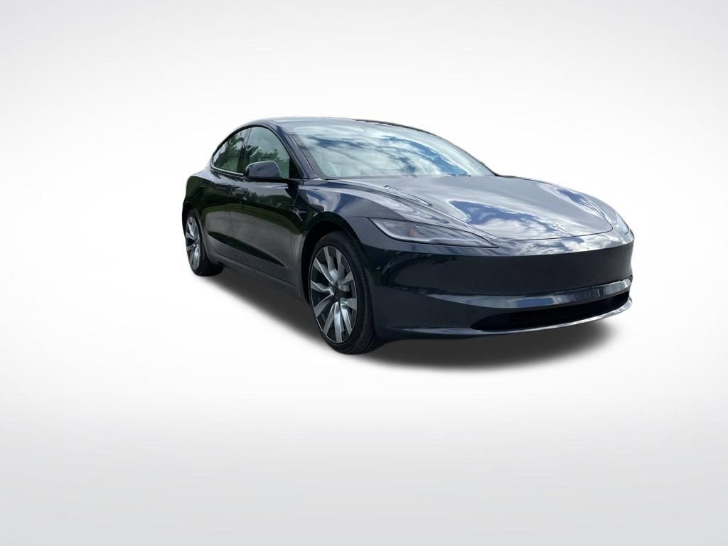 Used 2024 Tesla Model 3 Standard Range image 3