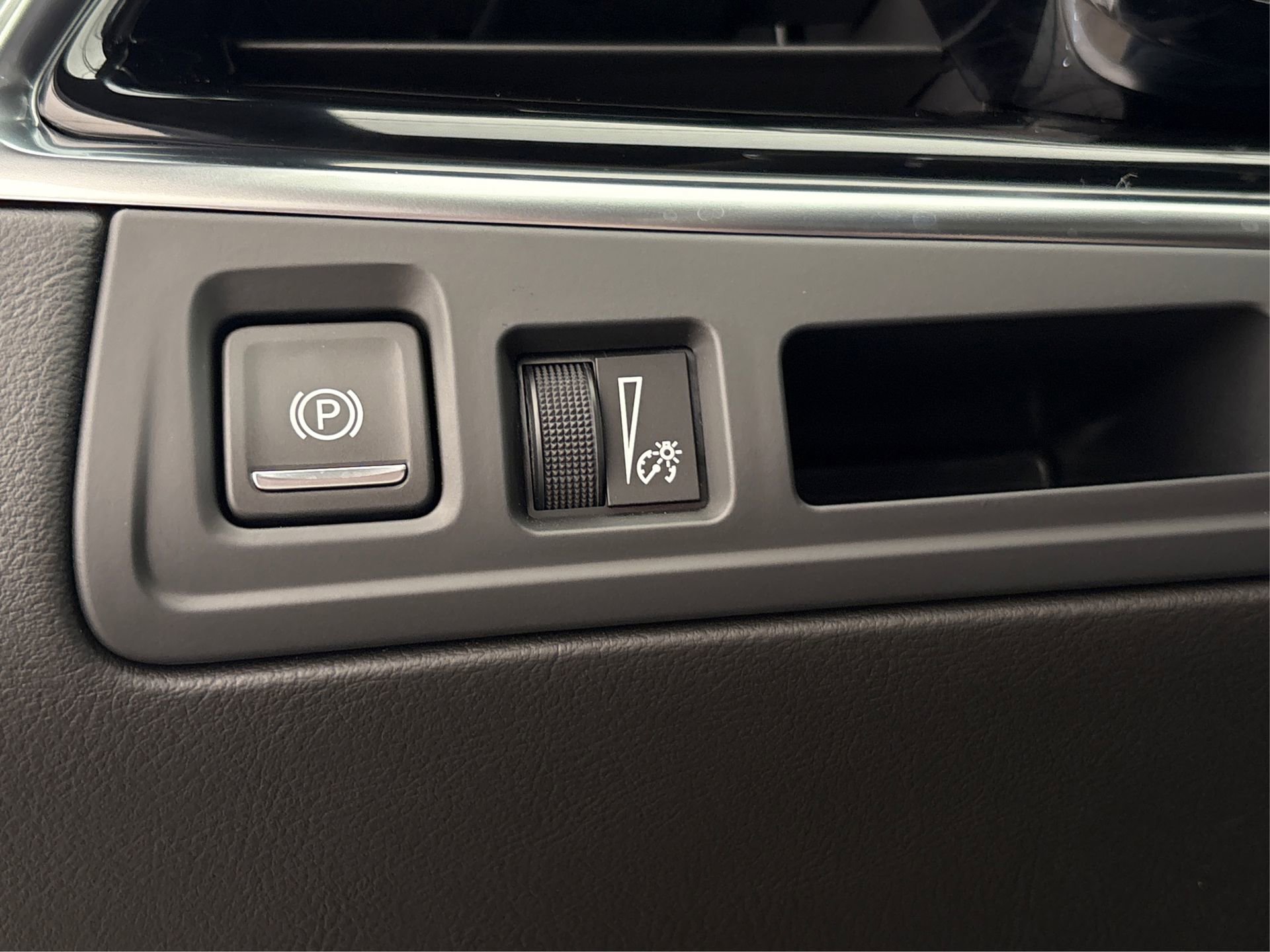 New 2025 Cadillac XT6 Luxury image 20