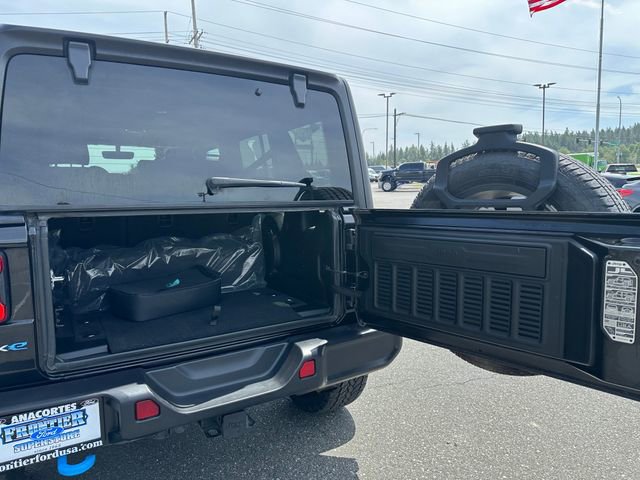 Used 2023 Jeep Wrangler Unlimited Sahara image 9