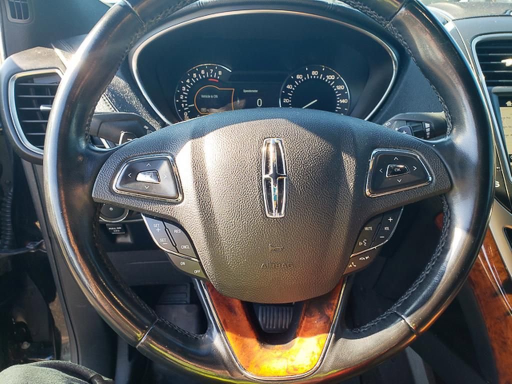 Used 2017 Lincoln MKX Reserve w/ Lincoln MKX Climate Package image 17