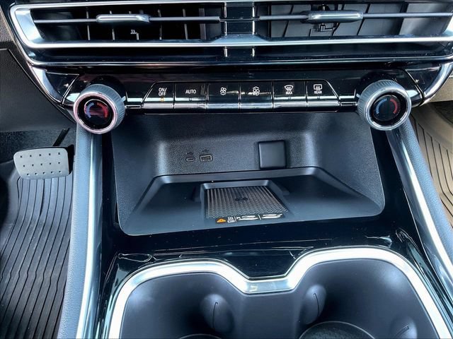New 2026 Chevrolet Traverse LT w/ Driver Confidence Package FWD image 8