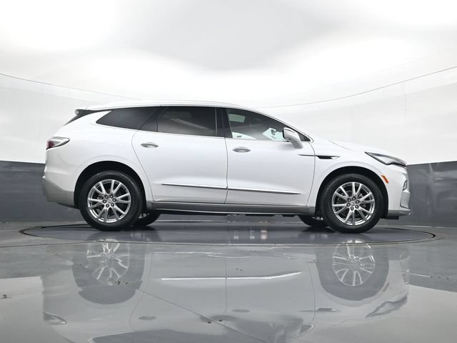 Used 2023 Buick Enclave Essence w/ Experience Buick Package AWD/4WD image 25