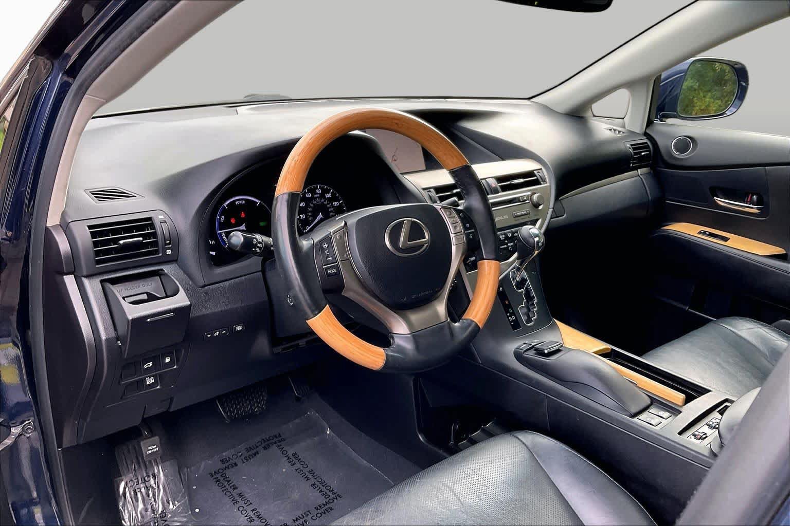 Used 2015 Lexus RX 450h AWD image 17