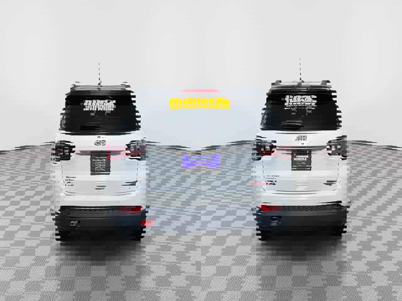 Used 2023 Jeep Compass Trailhawk image 3
