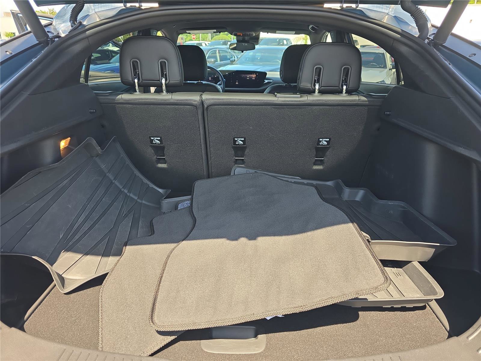 Used 2024 Buick Envista Sport Touring w/ Convenience II Package FWD image 9