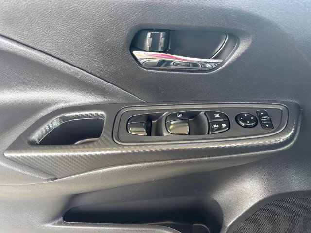 Used 2025 Nissan Versa SV FWD image 9