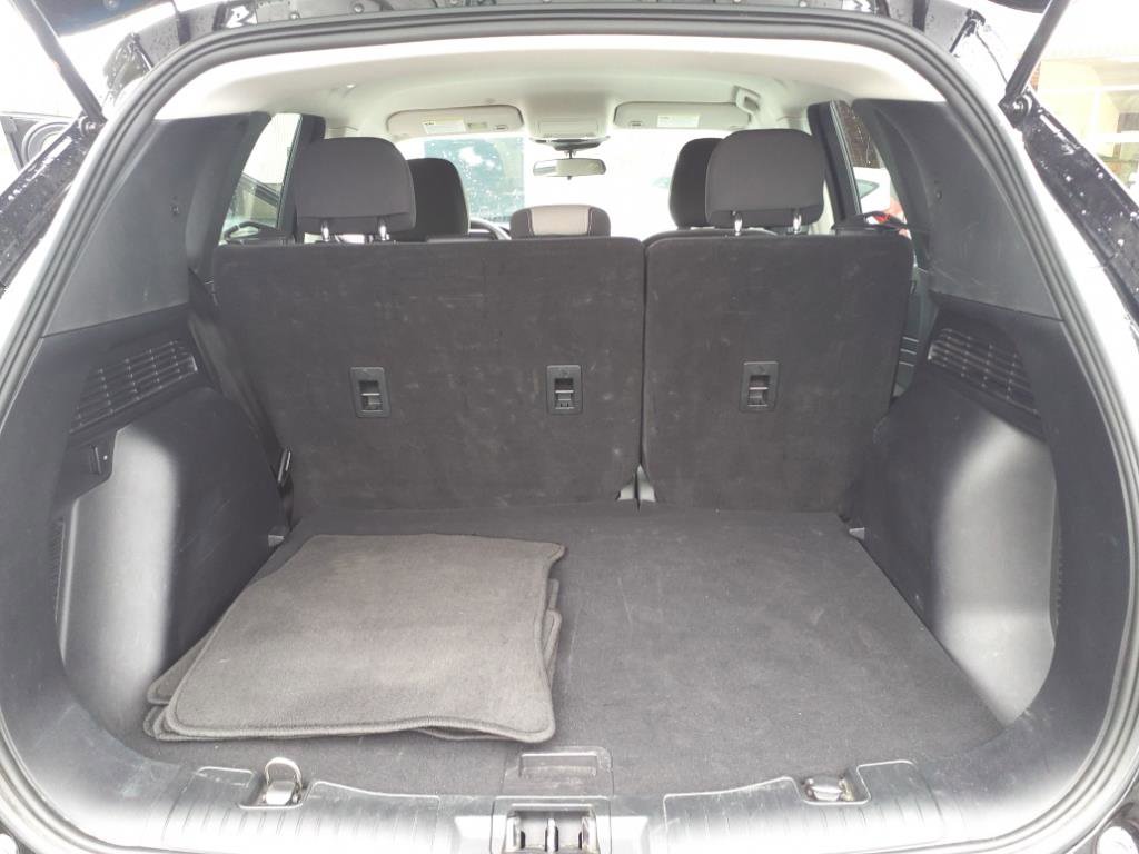 Used 2022 Ford Escape SE w/ SE Sport Appearance Package image 8