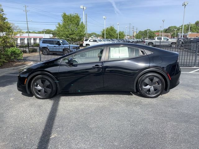Used 2023 Toyota Prius LE image 5