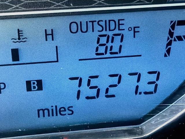 Used 2015 Toyota Corolla LE FWD image 39