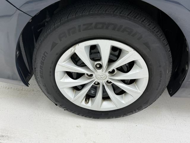 Used 2017 Toyota Camry LE FWD image 7