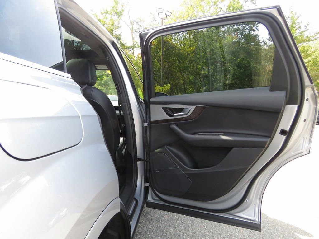 Used 2019 Audi Q7 2.0T Premium Plus w/ Premium Plus Package image 16