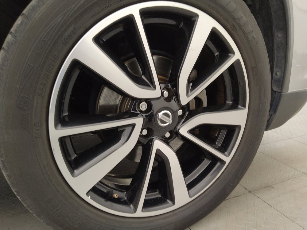 Used 2017 Nissan Rogue SL w/ SL Premium Package FWD image 31