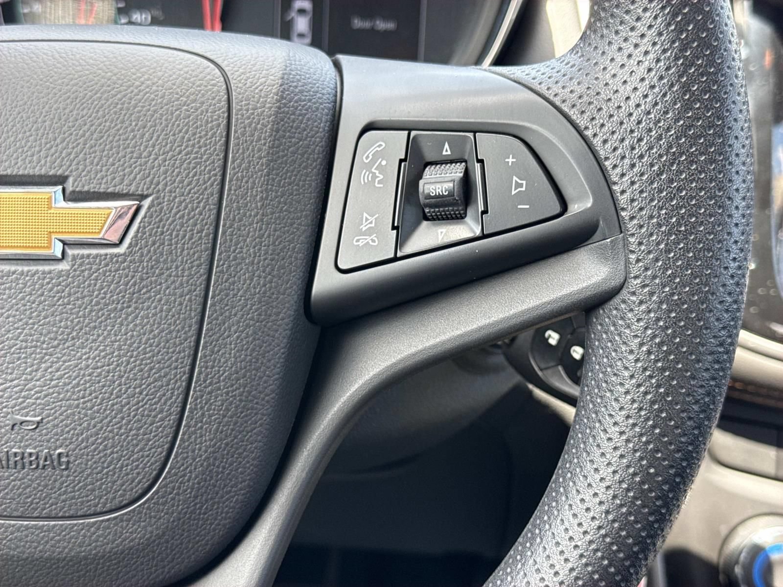 Used 2021 Chevrolet Trax LS AWD/4WD image 14