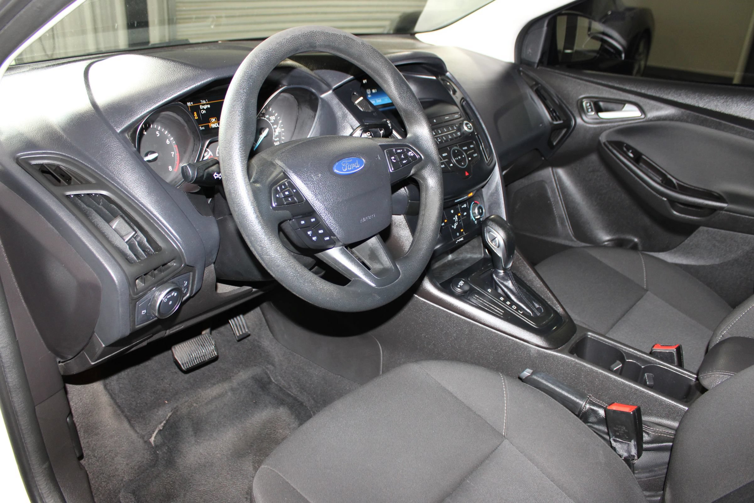 Used 2018 Ford Focus SE FWD image 22