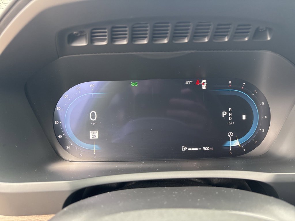 Certified 2025 Volvo XC90 B5 Plus image 22