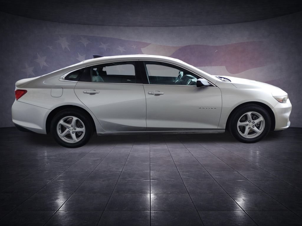 Used 2017 Chevrolet Malibu LS FWD image 6