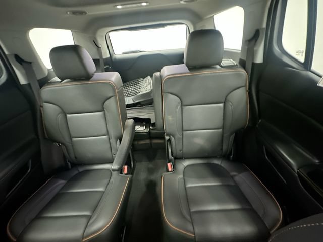 Used 2023 GMC Acadia AT4 w/ Technology Package AWD/4WD image 26