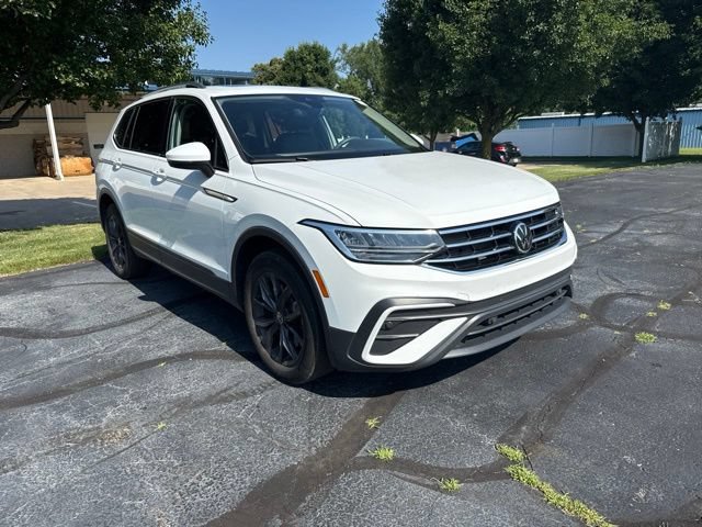 Used 2024 Volkswagen Tiguan SE