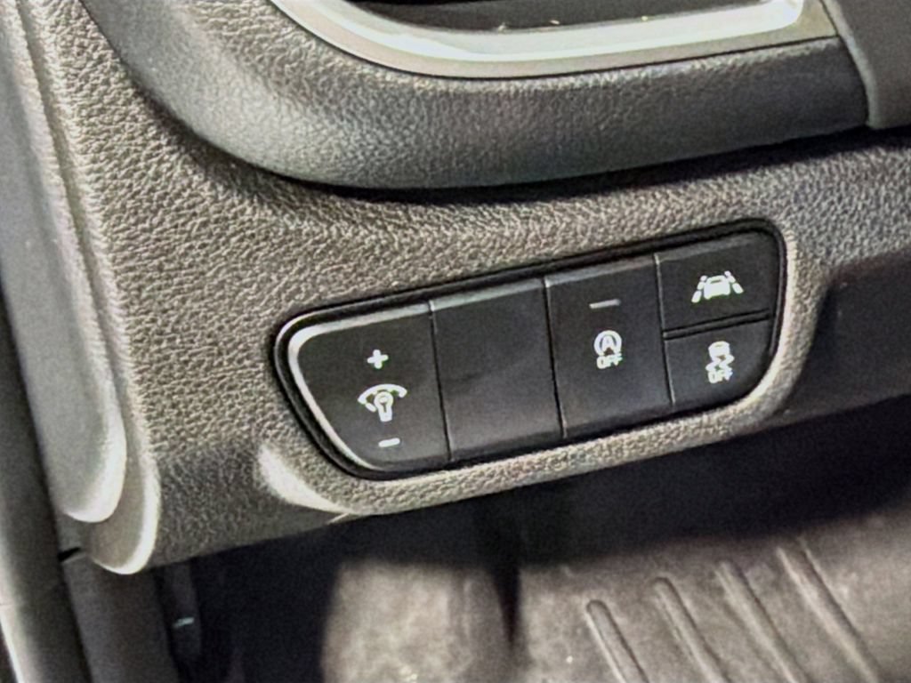 Used 2023 Kia Seltos SX w/ SX Sunroof Package AWD/4WD image 12