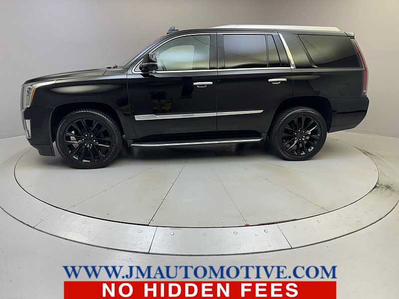 Used 2017 Cadillac Escalade Luxury AWD/4WD image 2