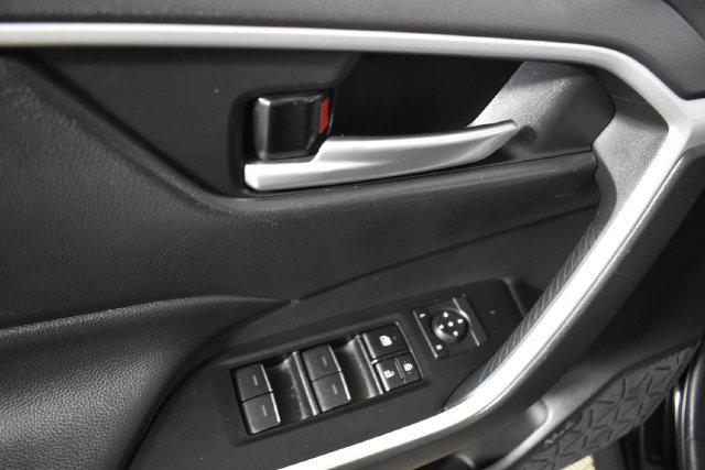 Used 2025 Toyota RAV4 XLE FWD image 8