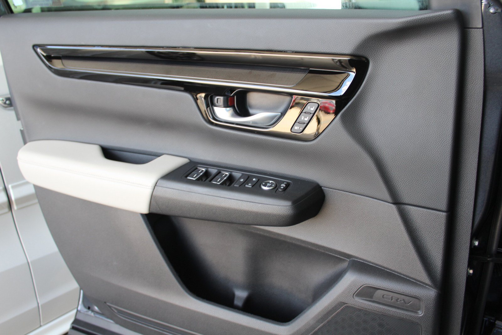 Used 2025 Honda CR-V EX-L image 13