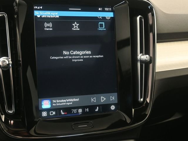 Used 2024 Volvo XC40 B5 Core image 28