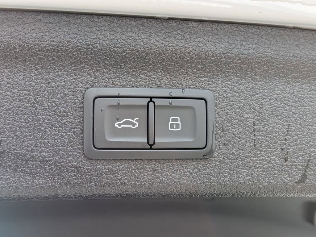 Used 2023 Audi Q3 2.0T Premium Plus w/ Premium Plus Package image 6