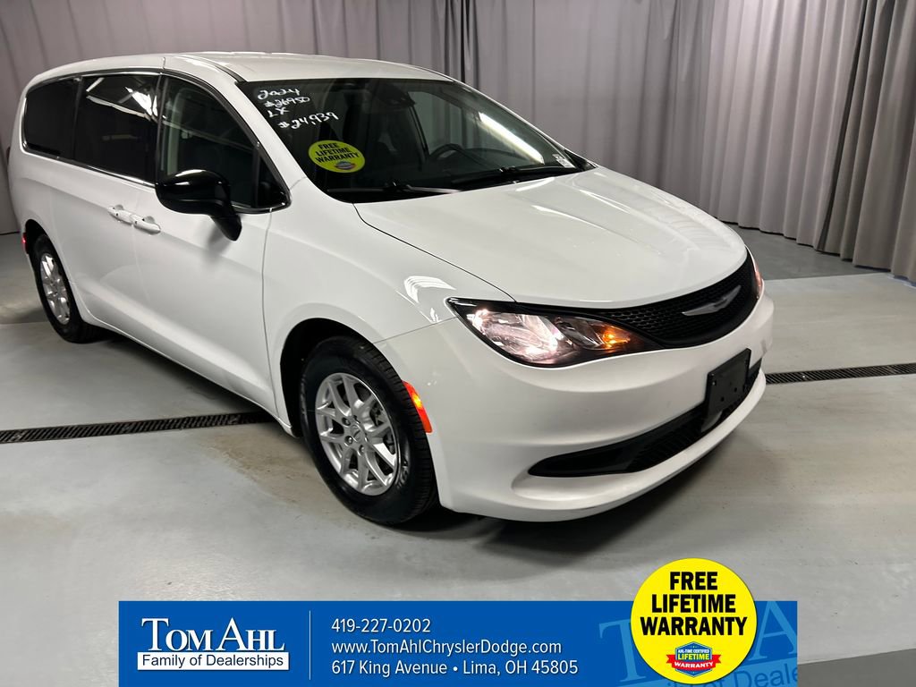 Used 2024 Chrysler Voyager LX FWD image 1
