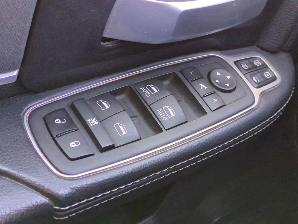 Used 2024 RAM 3500 Big Horn image 26