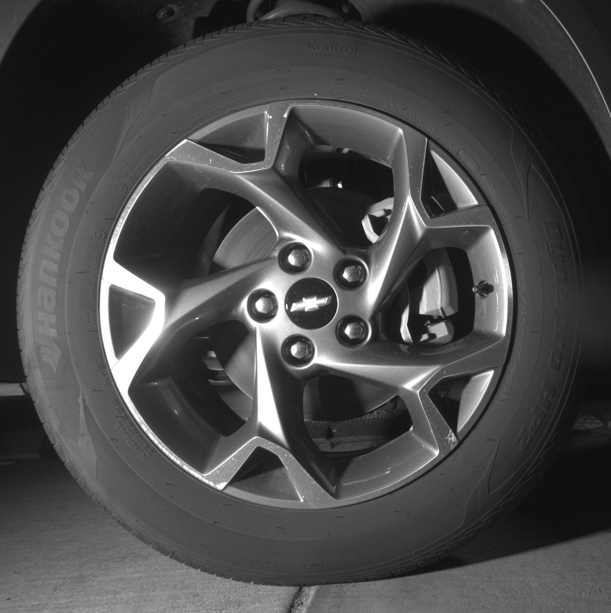 Used 2025 Chevrolet Trax LT FWD image 13