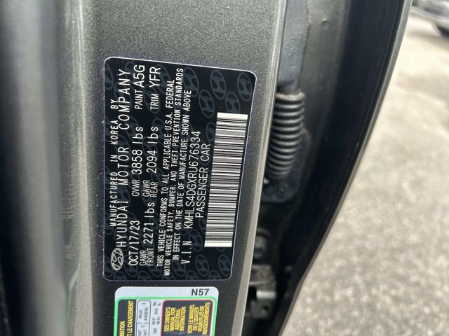 Used 2024 Hyundai Elantra SEL w/ Convenience Package image 32