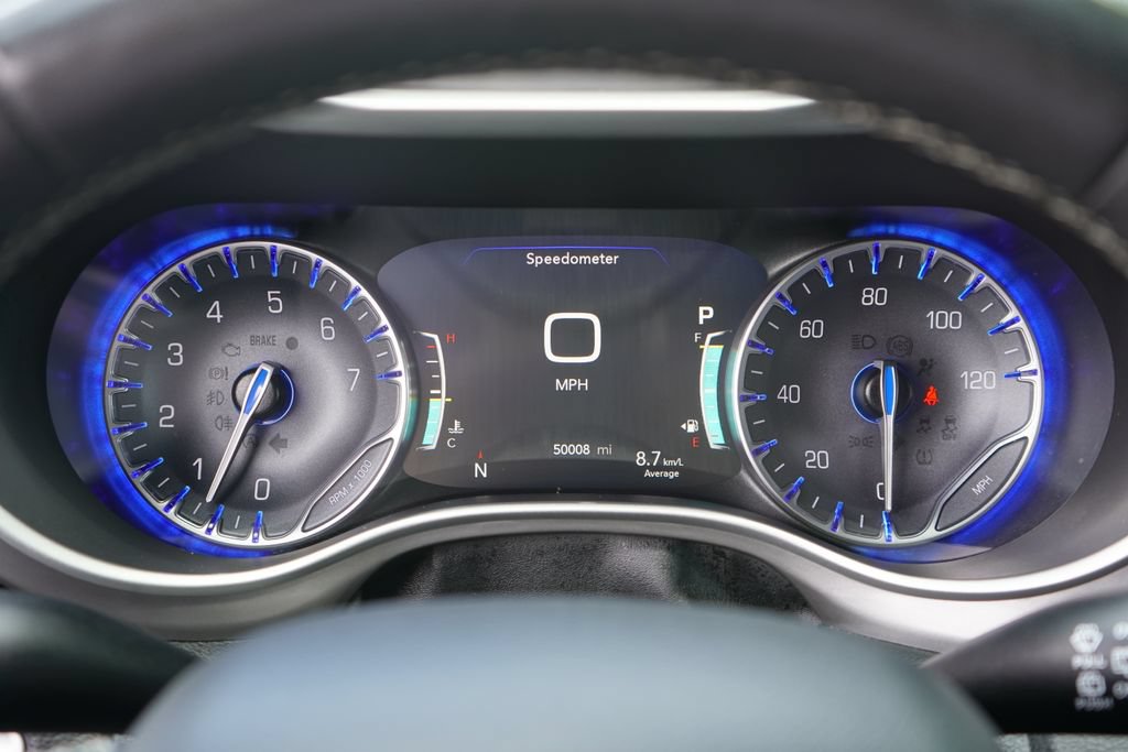 Used 2025 Chrysler Pacifica Select FWD image 28
