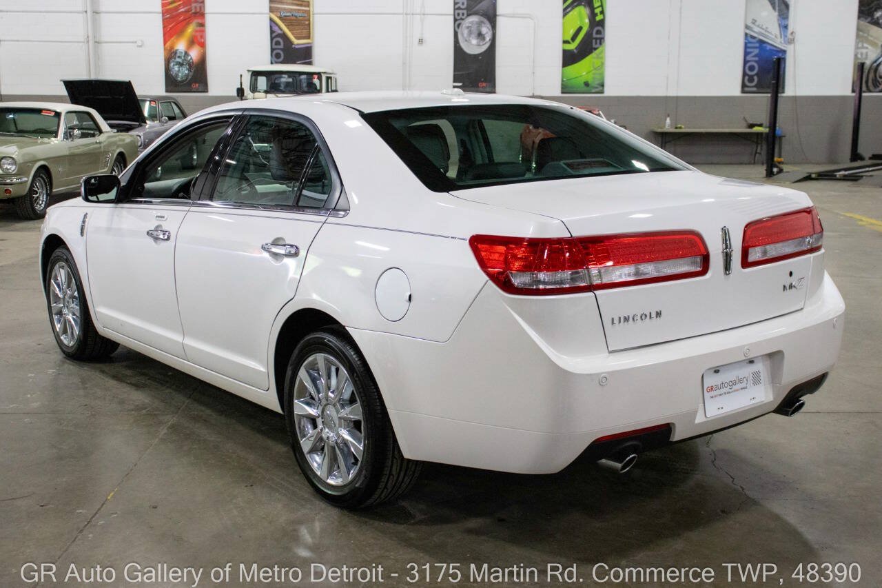 Used 2012 Lincoln MKZ FWD image 4