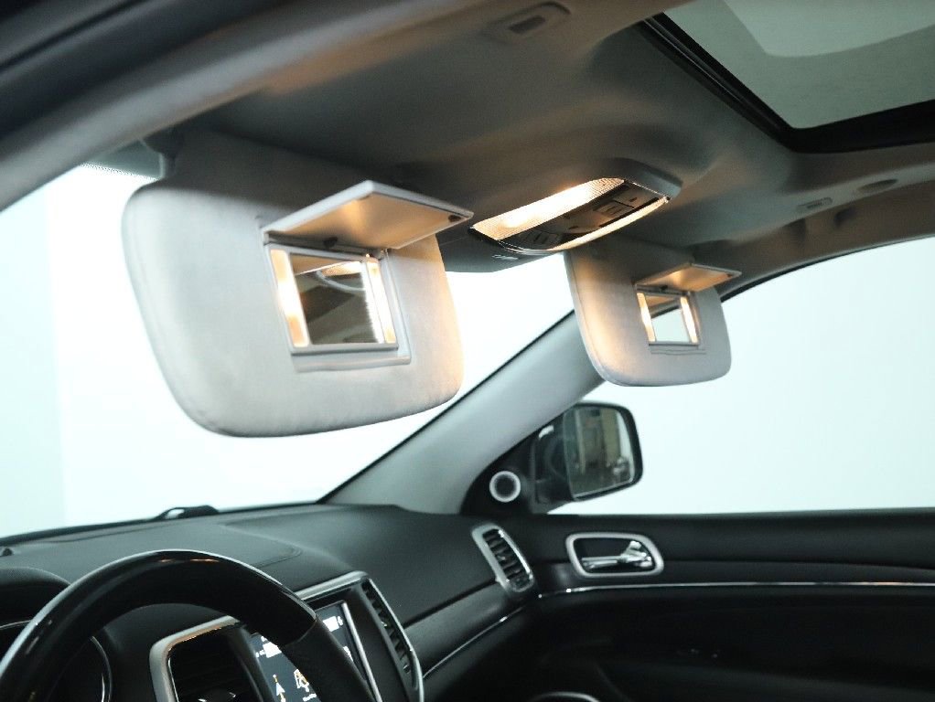 Used 2018 Jeep Grand Cherokee Summit image 20