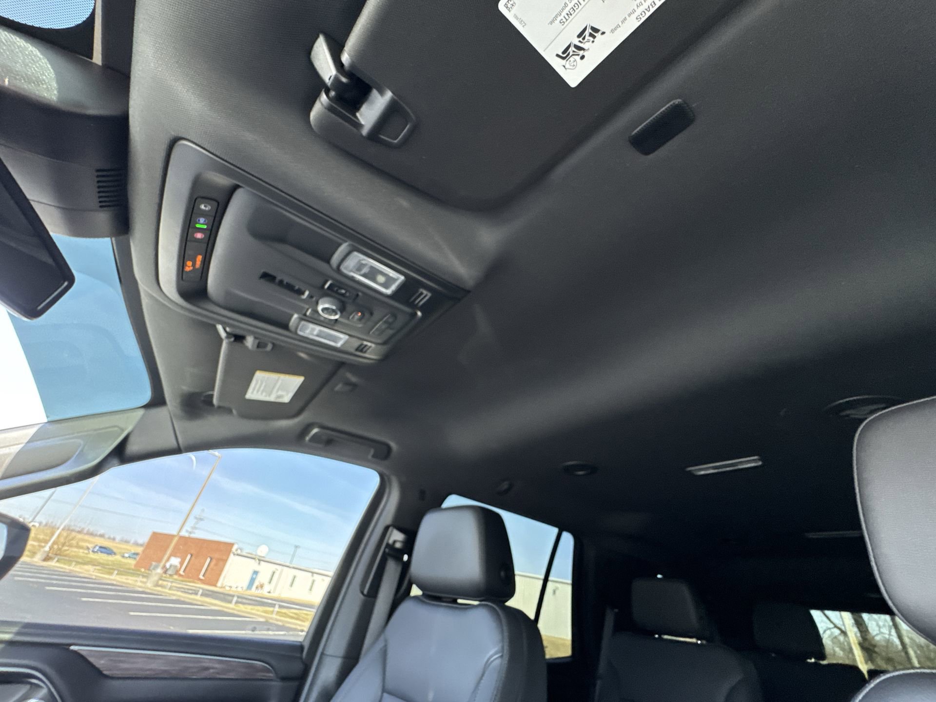 Certified 2024 Chevrolet Tahoe Z71 w/ Luxury Package AWD/4WD image 22