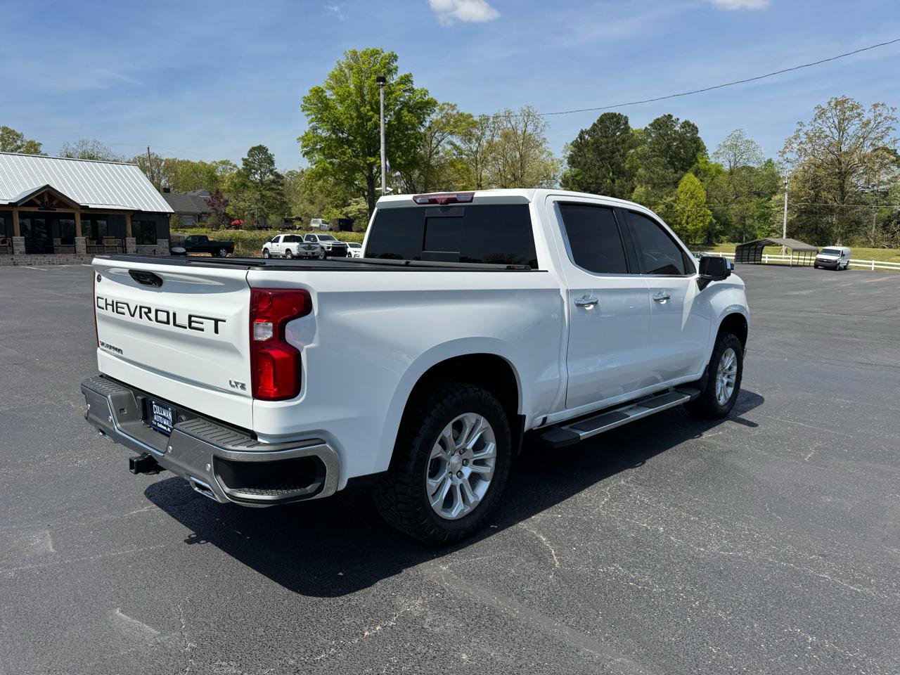 Used 2022 Chevrolet Silverado 1500 LTZ w/ Technology Package AWD/4WD image 6