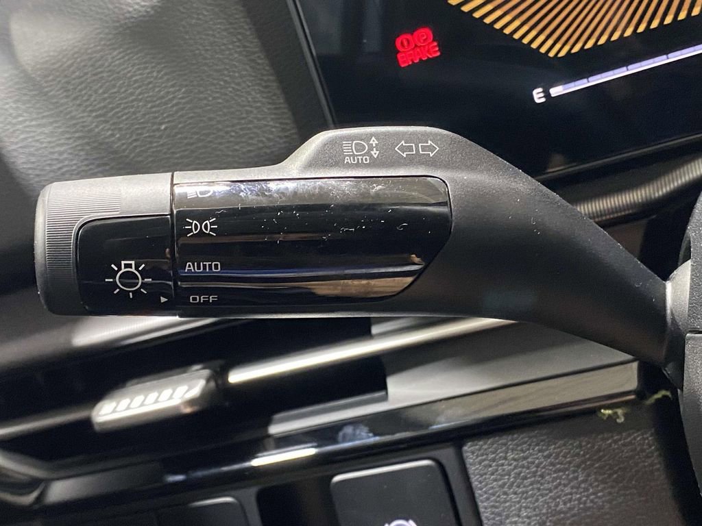 New 2026 Kia Sportage EX image 24