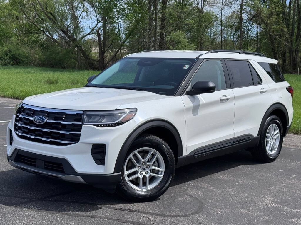 New 2026 Ford Explorer Active AWD/4WD image 2
