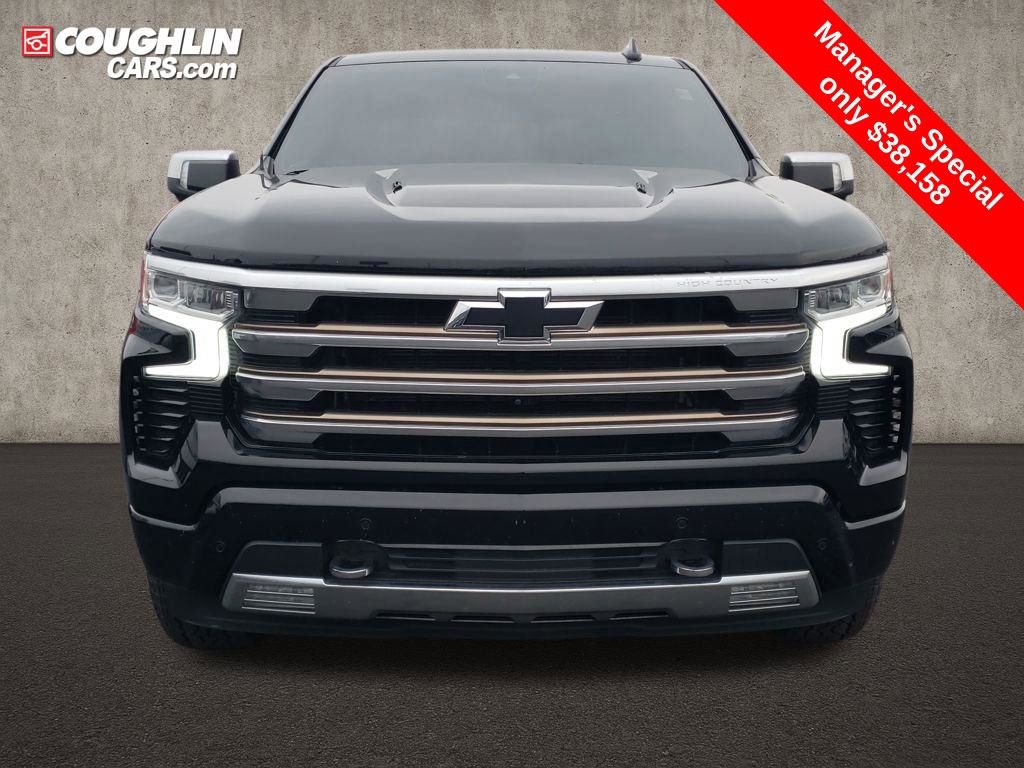 Used 2022 Chevrolet Silverado 1500 High Country w/ Technology Package AWD/4WD image 9