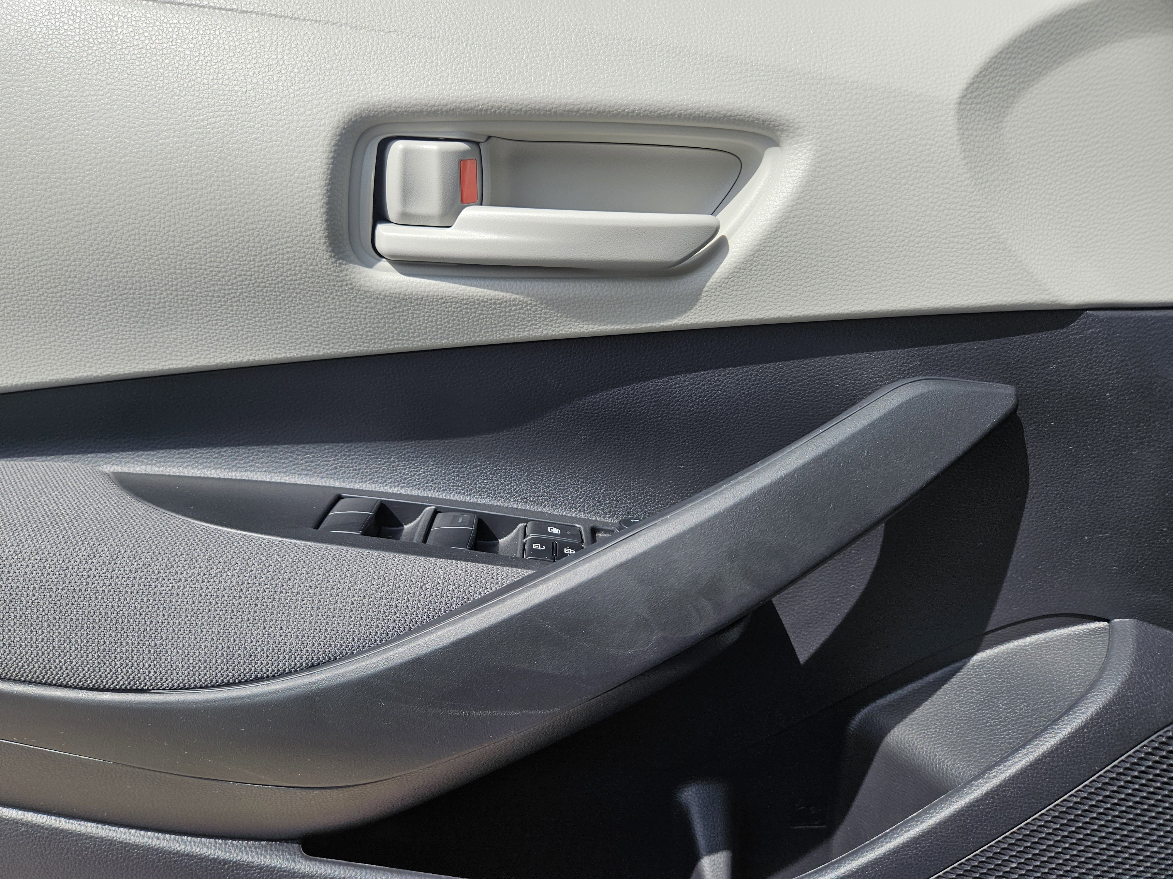 Used 2023 Toyota Corolla LE image 23