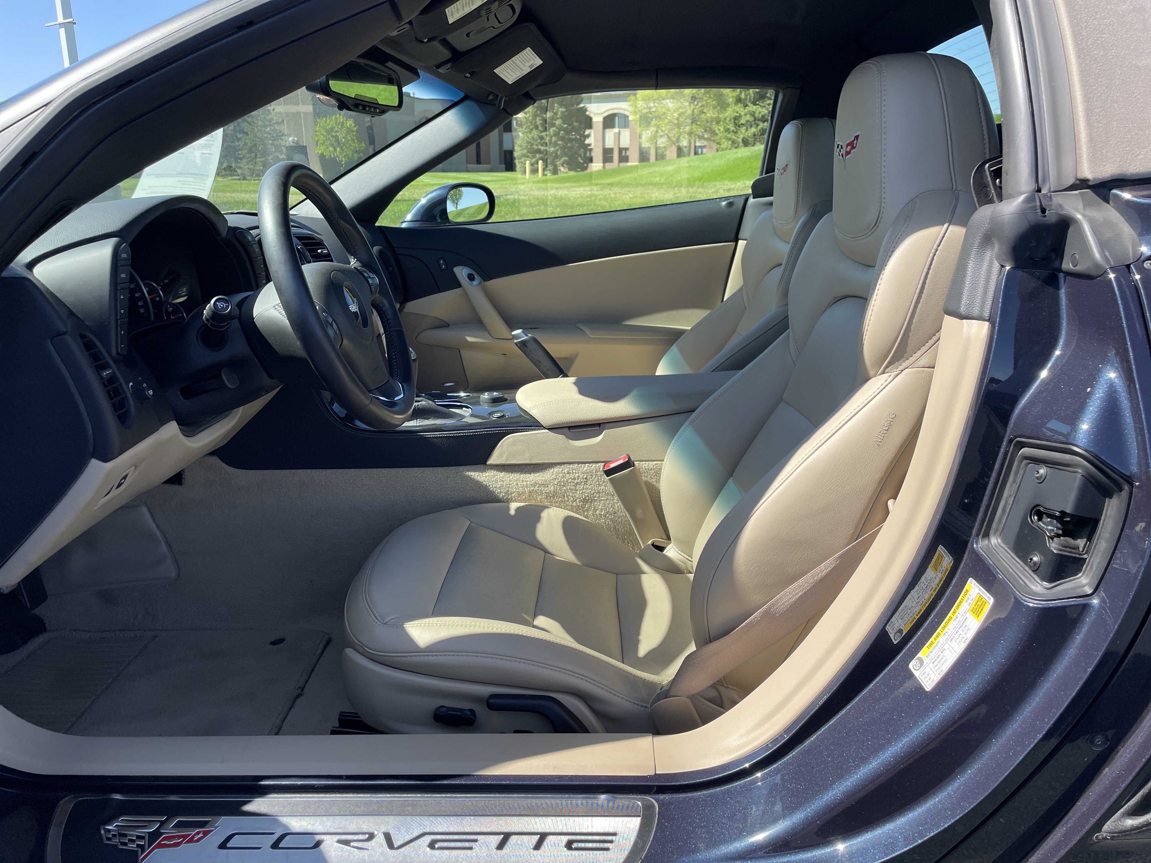 Used 2013 Chevrolet Corvette 427 w/ 1SB Preferred Equipment Group RWD image 16