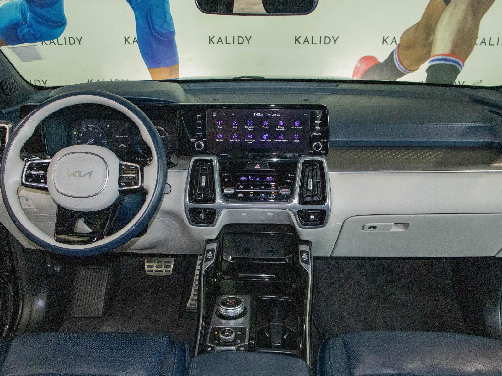 Used 2023 Kia Sorento SX Prestige image 3